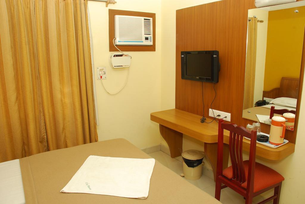 City Manor Otel Chennai Oda fotoğraf